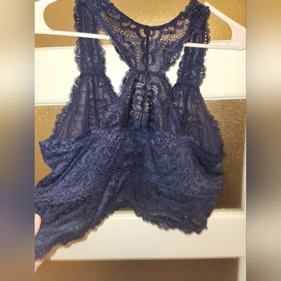 Torrid lace bralette, size 2 , blue , worn a few times - Picture 2 of 3